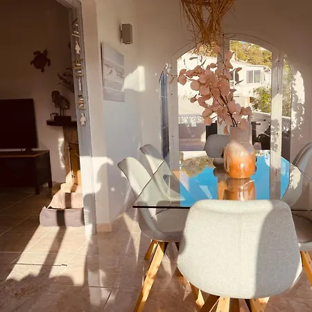 La Casa Leelouka Βίλα